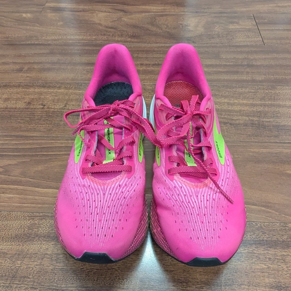 Brooks Women's Pink and Green Athletic Shoes - Picture 2 of 12